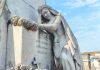 La novia de piedra en el cementerio